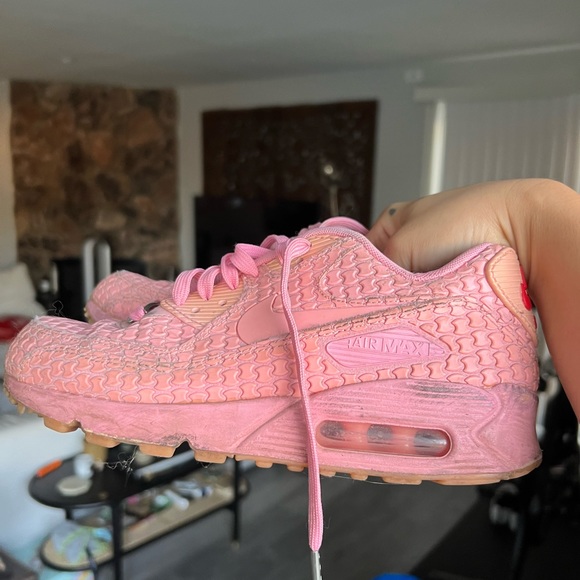 Air Max 90 “Shanghai must win cake” sneakers - Picture 4 of 8